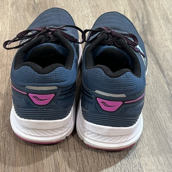Women’s SAUCONY 10.5 Echelon 8 PWR Run Support Frame Running Shoes Like New!! - Picture 8 of 12